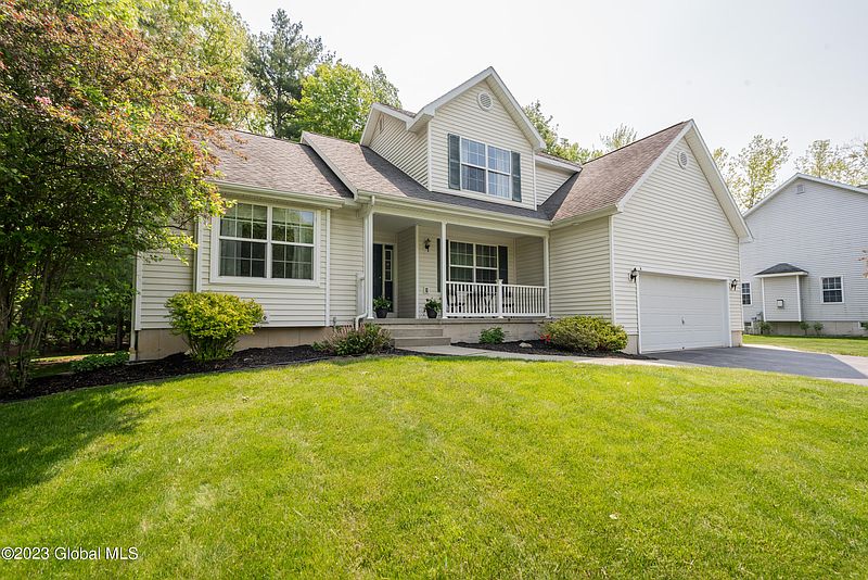 2nd image of 4 Dakota Drive