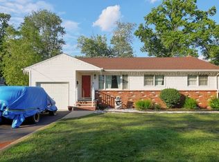 88 Sunset Rd, North Plainfield, NJ 07063