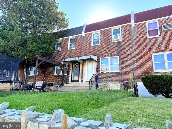 6323 Hegerman St, Philadelphia, PA 19135