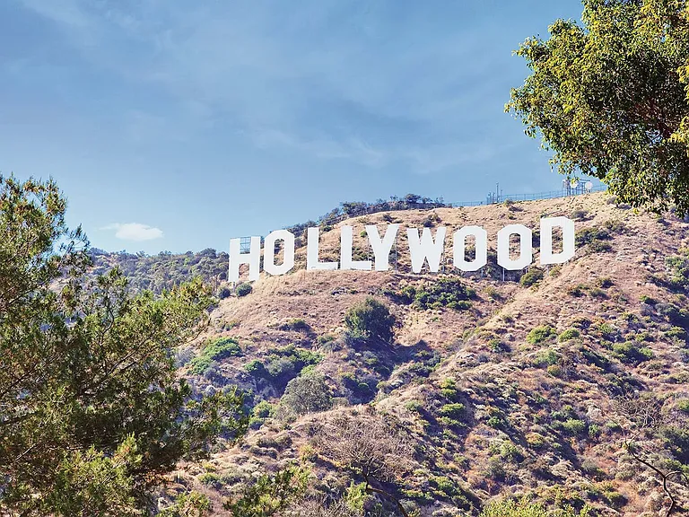 Located close to Hollywood, Beverly Hills, and Miracle Mile