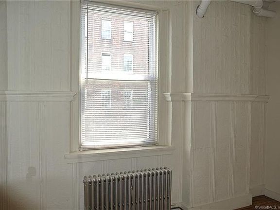 4th image of 441 Chapel St #2A1-4