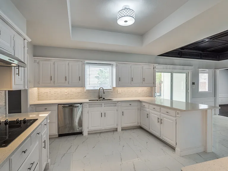 5308 Brougham Ln — Photo 14