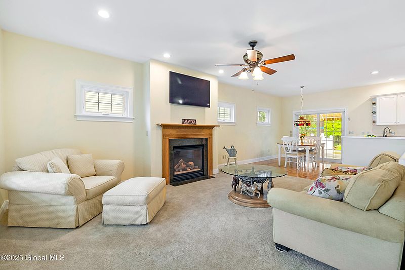 4th image of 27 Thoroughbred Drive