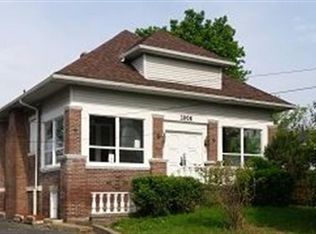 1006 N Market St, Marion, IL 62959