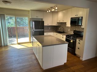 4880 5th St #5, Carpinteria, CA 93013