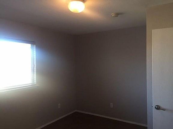 4th image of 2309 Kingsway Dr