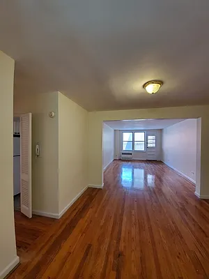 Rented by NYC Realty Brokers LLC | media 3