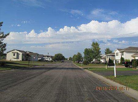 2nd image of 829 Heritage Trl