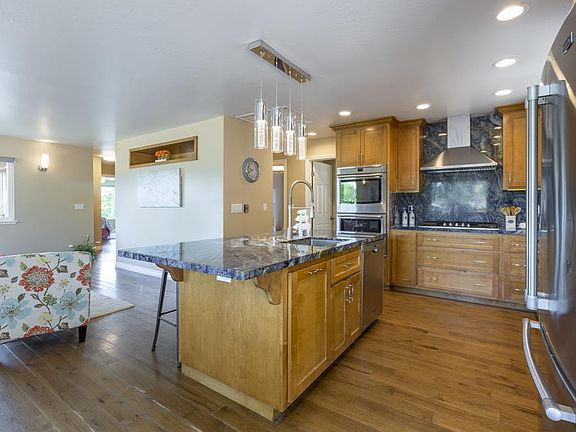 5th image of 16645 Del Monte Ave
