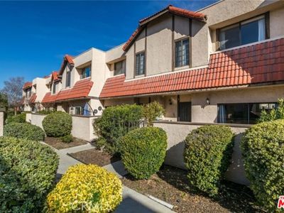 27656 Ironstone Dr APT 5, Santa Clarita, CA, 91387