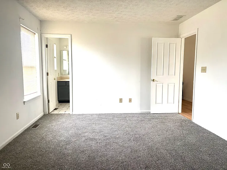 11052 Oakspring Dr — Photo 17