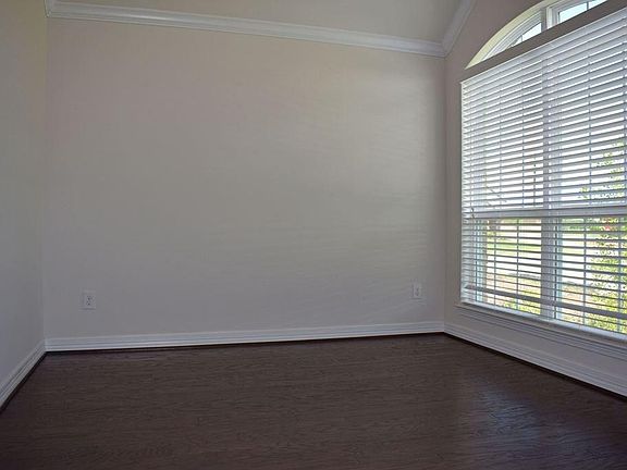 4th image of 13318 Spruce Orchard Ct