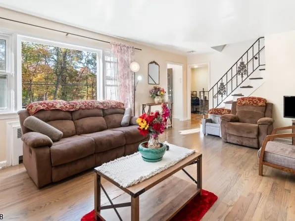 469 Lake St, Newark City, NJ 07104