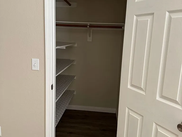 5904 Alimar Dr — Photo 4