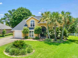 1282 Greenview Ln, Gulf Breeze, FL 32563