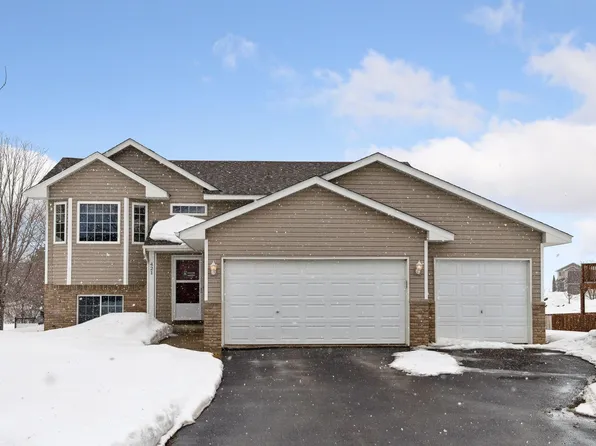 421 Lake Dr, Winsted, MN 55395