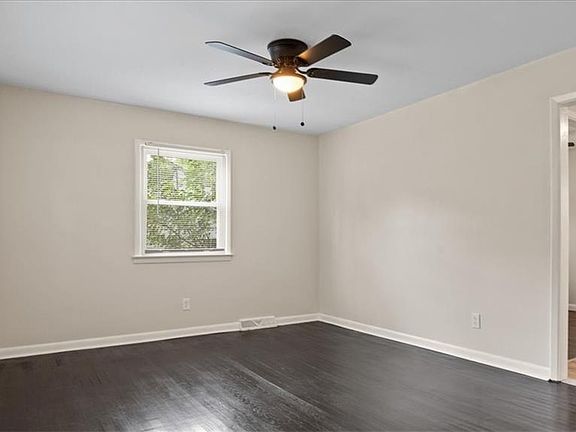 5th image of 1802 Hardie St
