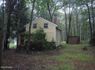 215 Brewster Rd, Dingmans Ferry, PA 18328
