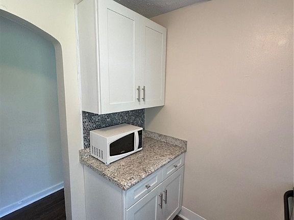 5th image of 3408 E Reynolds St