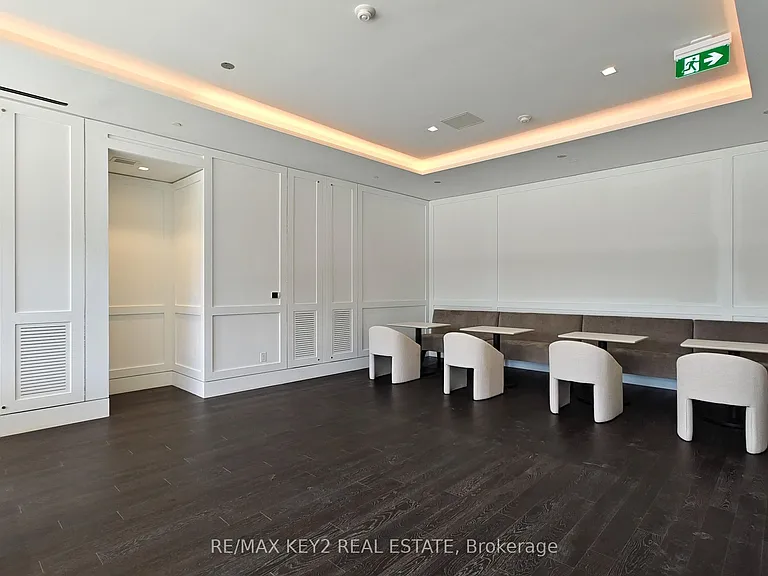 4010 Eglinton Ave W #710 — Photo 34