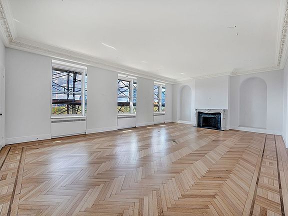2nd image of 944 5th Ave #14