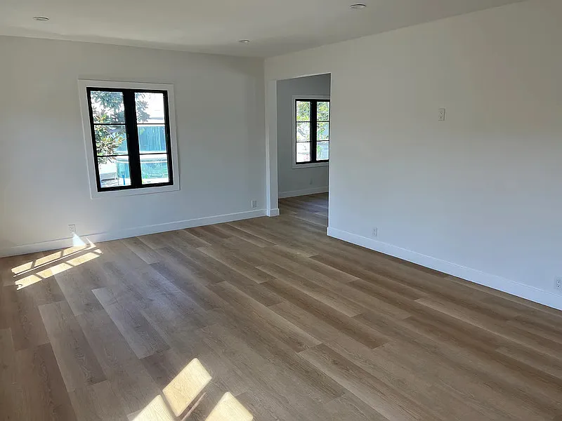 1 bed, 1.0 bath, 1000 sqft, $2,575 — Photo 2