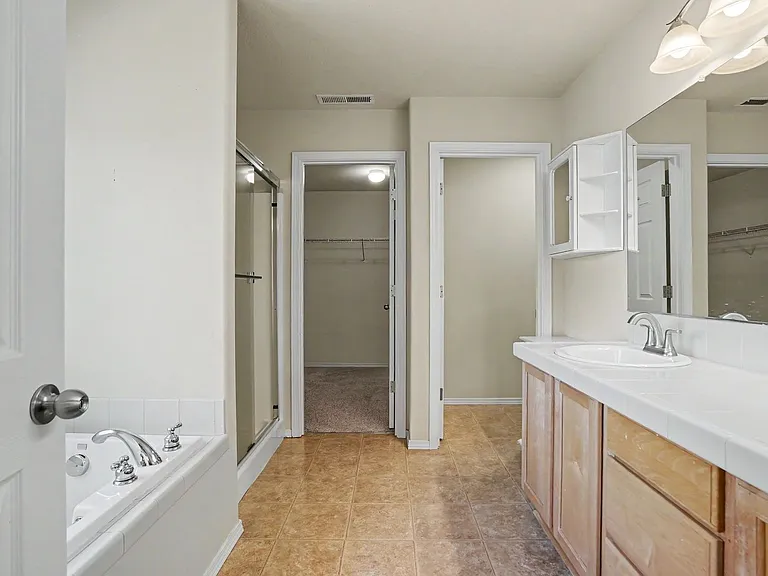 305 Casting St SE — Photo 30
