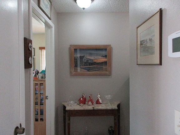 Hallway to 2d & 3rd Bdrms