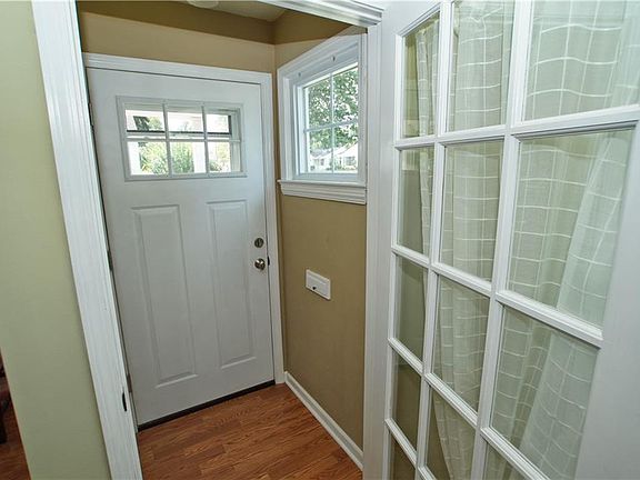 2nd image of 1251 Orchard Heights Dr
