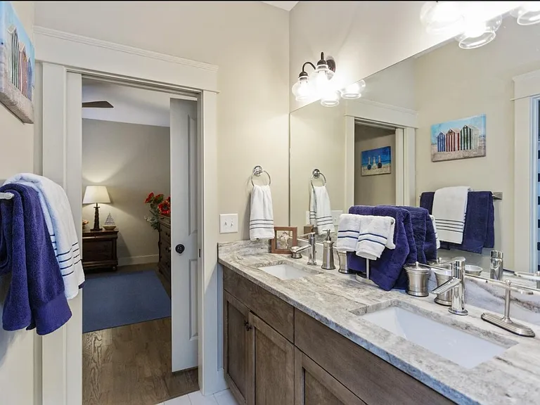 1414 Lillian St #B — Photo 11