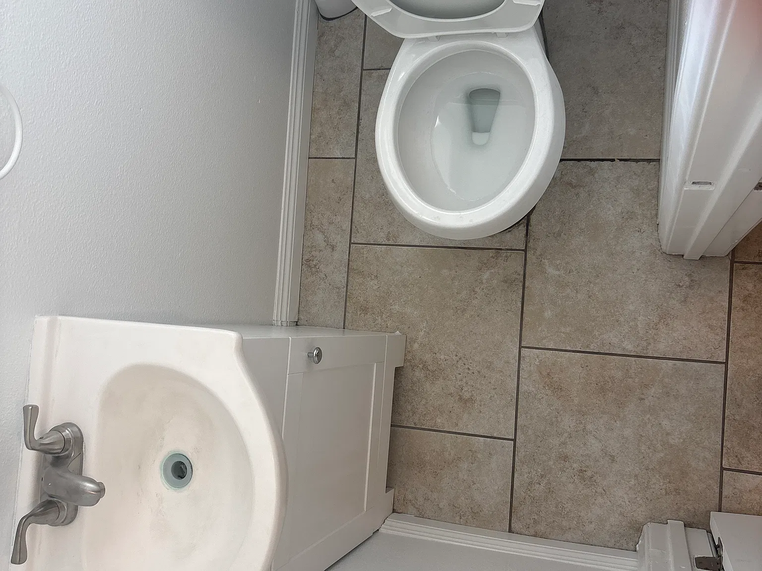 3 bed, 1350 sqft, $3,150 — Photo 4