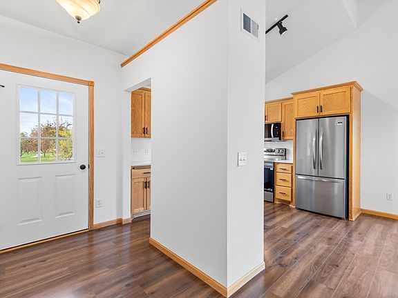 4th image of 140 Stallion Ln