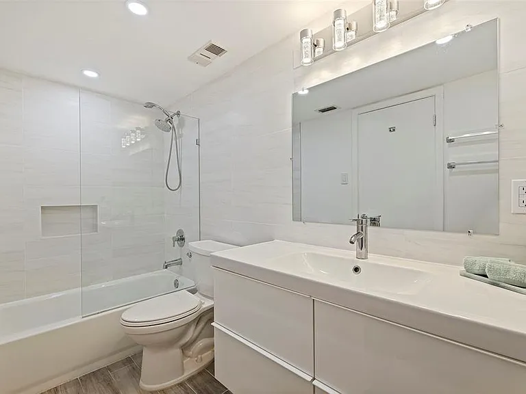 6145 Sun Blvd #304 — Photo 8