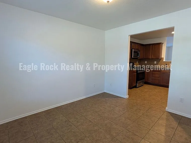 16021 S 83rd East Ave — Photo 4