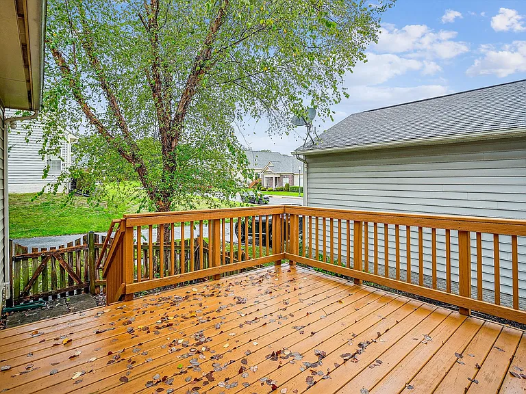 9305 Sumner Lake Blvd — Photo 31