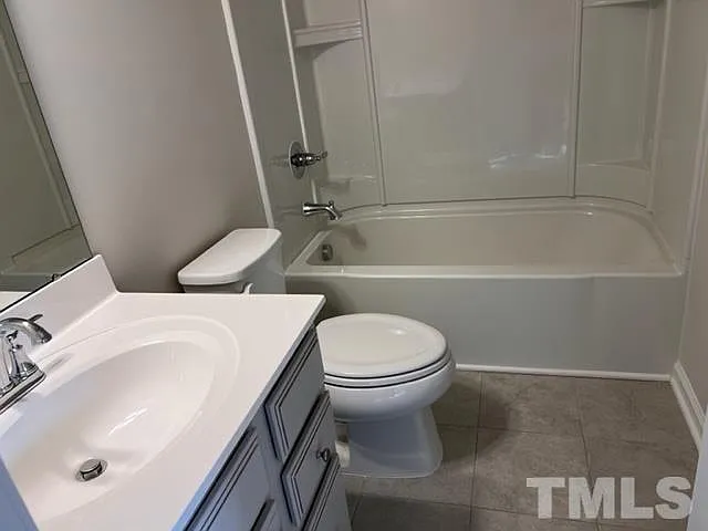 1019 Romeria Dr — Photo 11