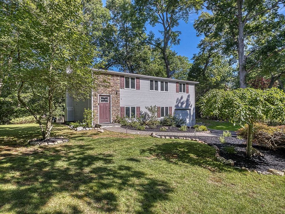31 Woodchuck Ln, East Setauket, NY 11733 Zillow