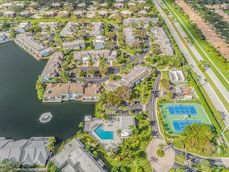 1121 Ocean Dunes Cir — Photo 41