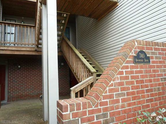 3rd image of 740 Brookside Dr APT 102