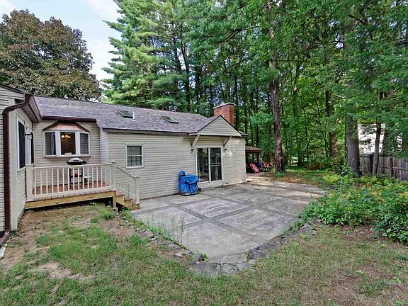 5th image of 22 Pine Hill Bnd