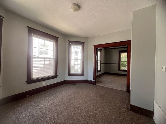 3rd image of 620 16th Ave