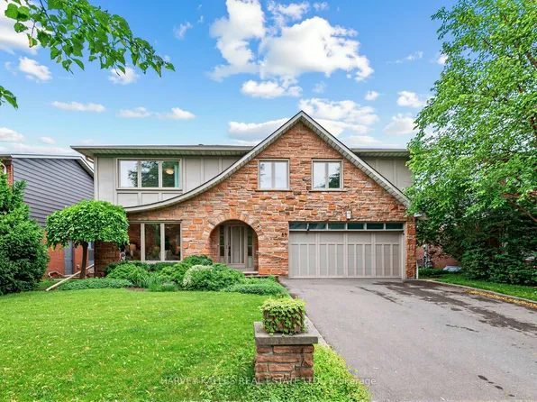 89 Ames Cir, Toronto, ON M3B 3C2