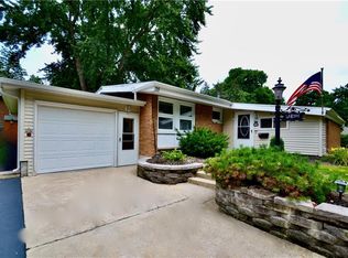 35 Hamilton Dr, Lockport, NY 14094