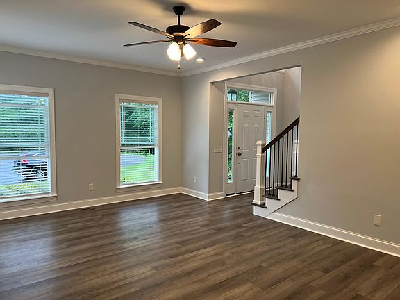 3rd image of 4840 Mapleleaf Dr NW