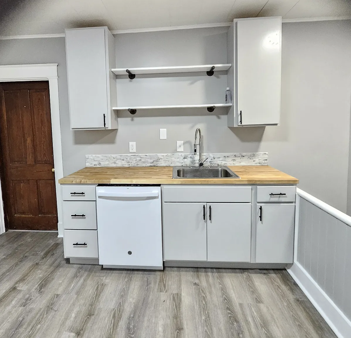 316 E 42nd St #2 photo 1