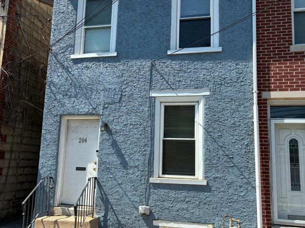 204 E Elm St