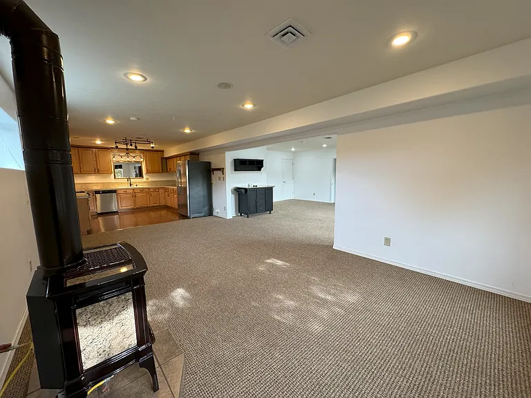 402 Sunridge Ave — Photo 7