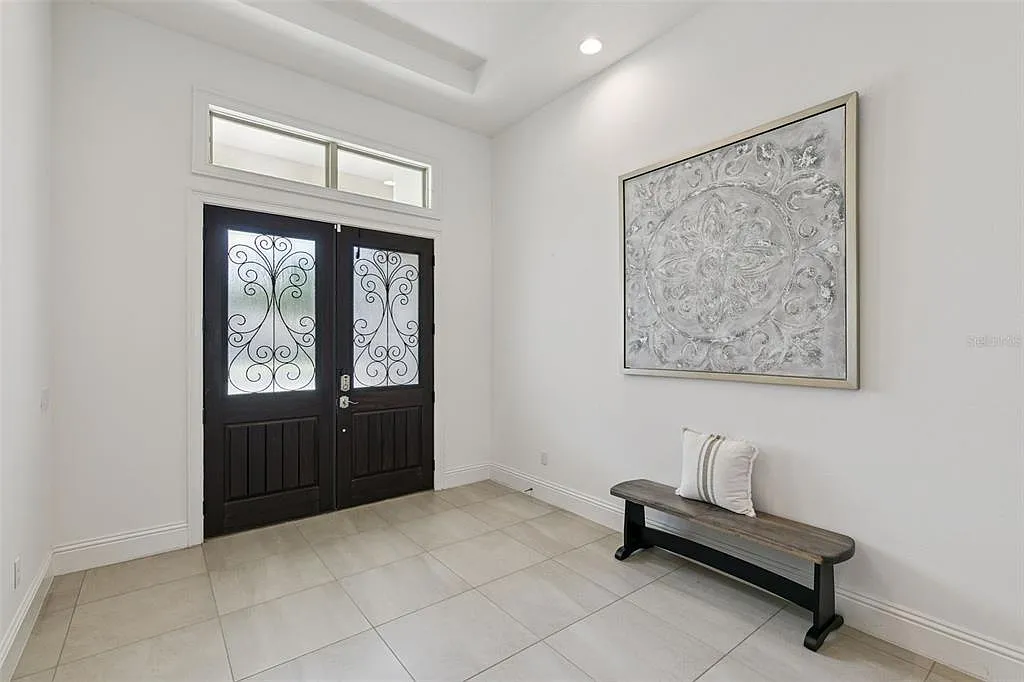 4 bed, 5.0 bath, 4453 sqft, $10,500 — Photo 3