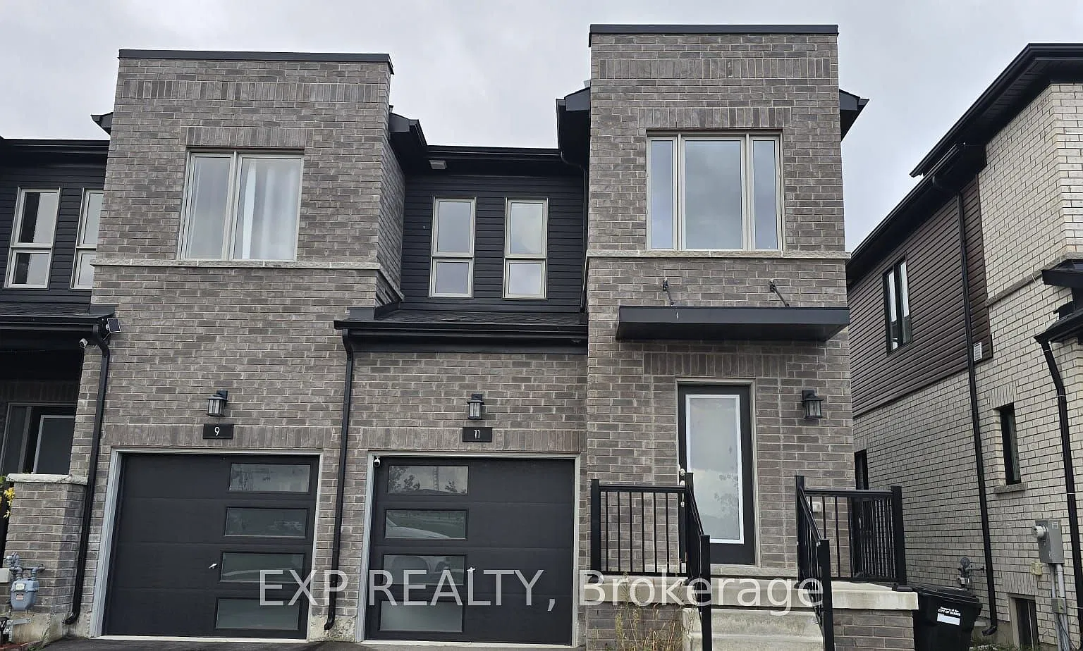 4 bed, $3,000 — Photo 1