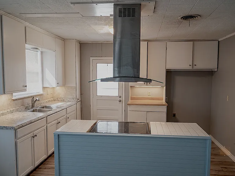 2913 Sheridan Dr — Photo 4